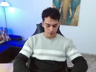 ryan_cum18