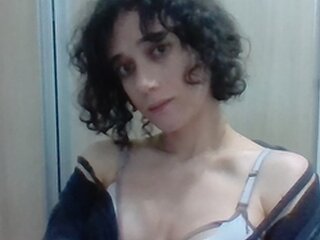 Mia T