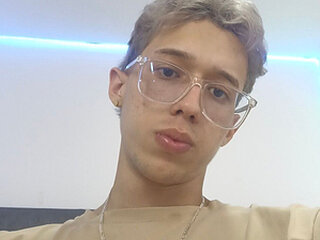 james_bigc0ck20