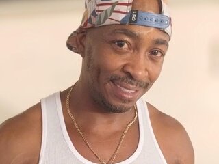 shaynedstrong-1