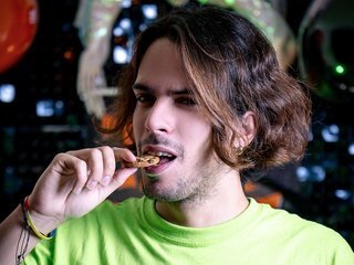 TomyScara